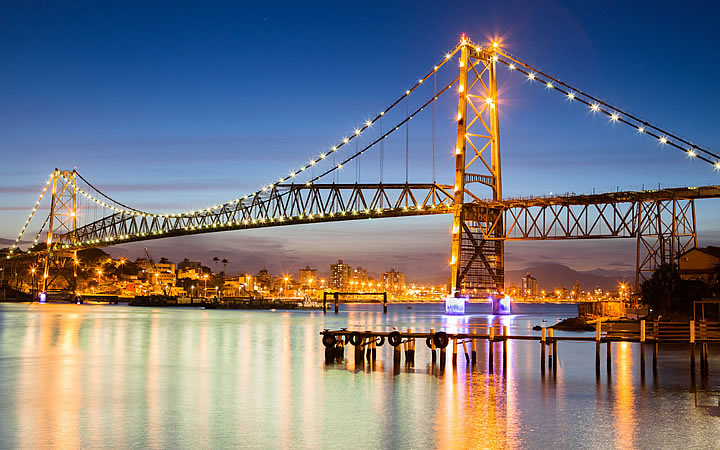 Ponte Hercílio Luz em Florianópolis Ponte Hercílio Luz em Florianópolis