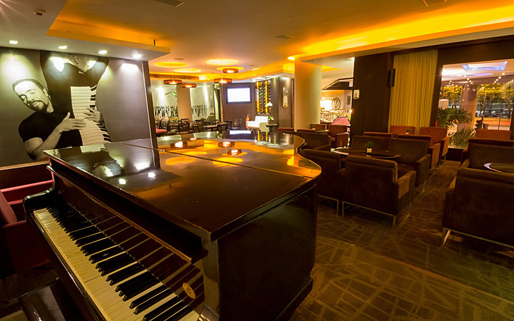 Restaurante Grand Prix Piano Bar (Hotel Novo Mundo) Restaurante Grand Prix Piano Bar (Hotel Novo Mundo)