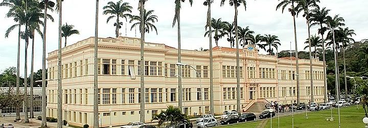 Universidade Federal de Viçosa Universidade Federal de Viçosa