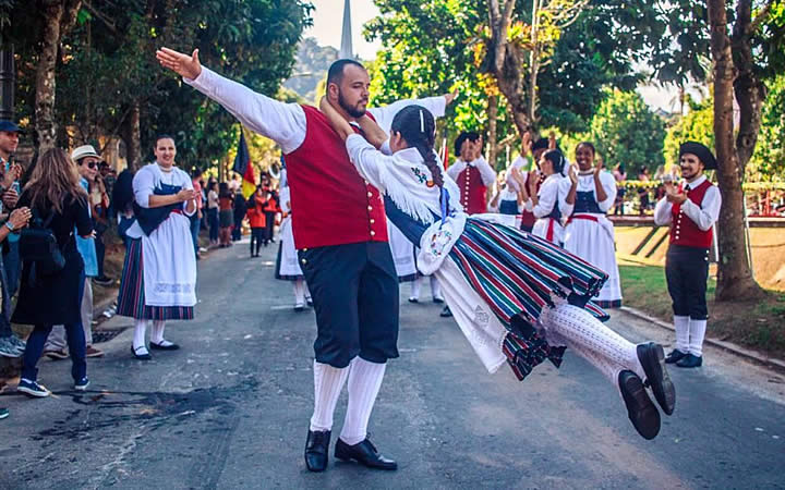 Baunernfest - Danças Folclóricas Baunernfest - Danças Folclóricas