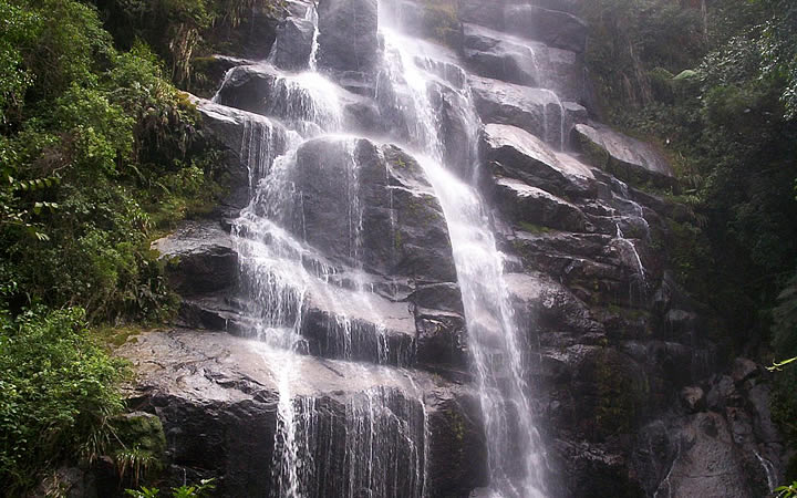 Cachoeira Véu da Noiva - Itatiaia Cachoeira Véu da Noiva - Itatiaia