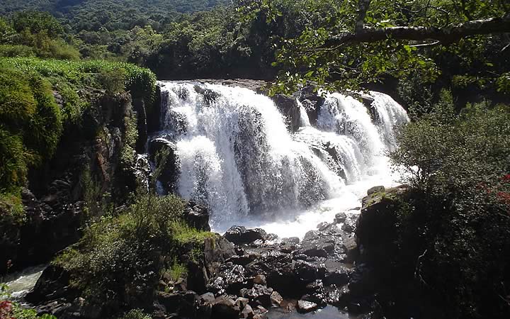Cachoeira das noivas em Poços de Caldas Cachoeira das noivas em Poços de Caldas