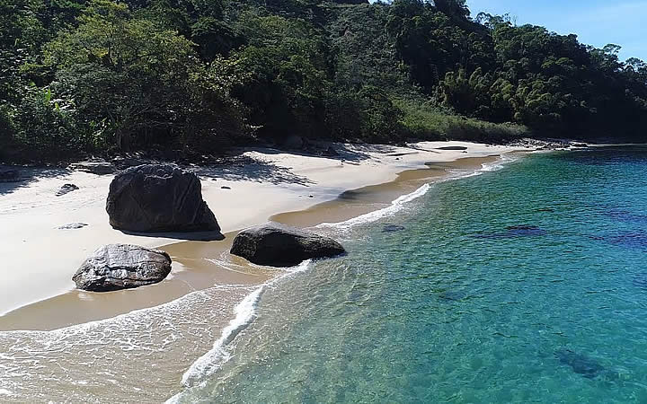 Praia Vermelha em Ilha Grande