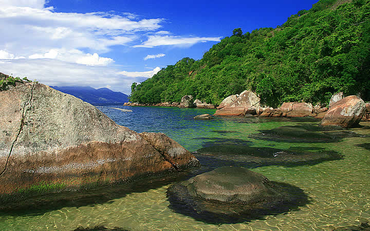 Praia da Feiticeira em Ilha Grande Praia da Feiticeira em Ilha Grande