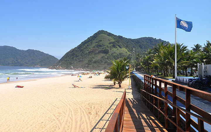Praia do Tombo em Guarujá Praia do Tombo em Guarujá