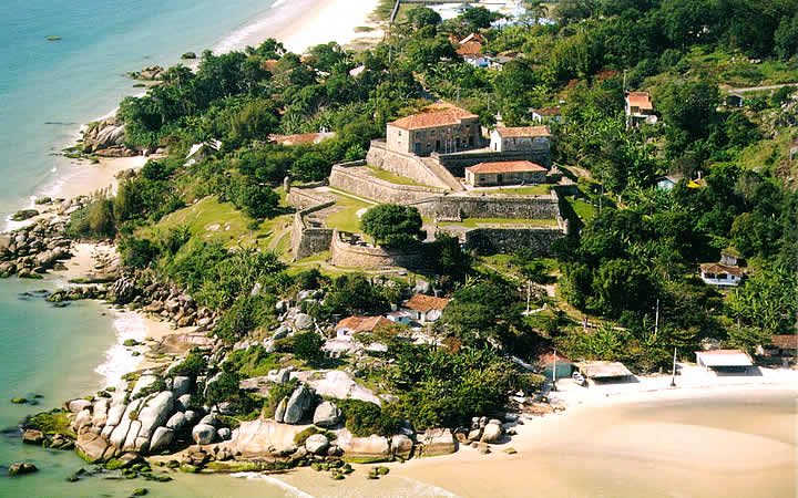 Praia do Forte em Florianópolis