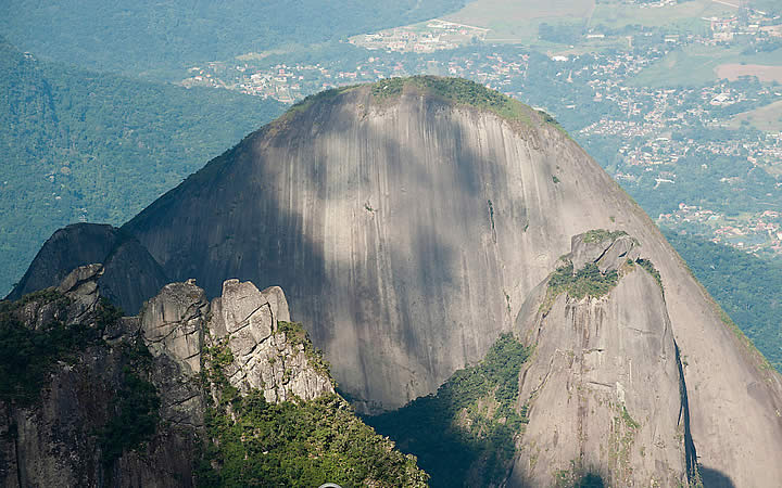 Pedra do sino em Serra dos órgãos Pedra do sino em Serra dos órgãos