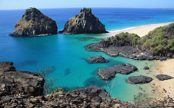 Baía dos Porcos em Fernando de Noronha Baía dos Porcos em Fernando de Noronha