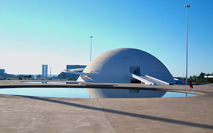 Faixada do Museu Nacional de Brasília Faixada do Museu Nacional de Brasília