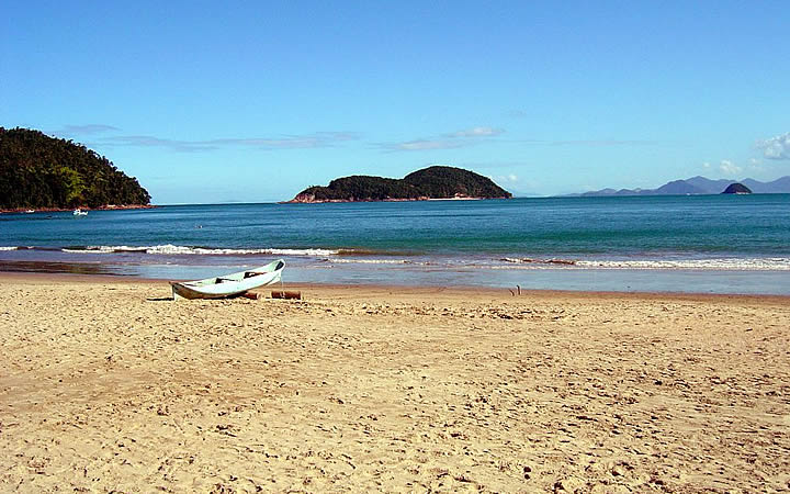 Praia da Almada em Ubatuba Praia da Almada em Ubatuba