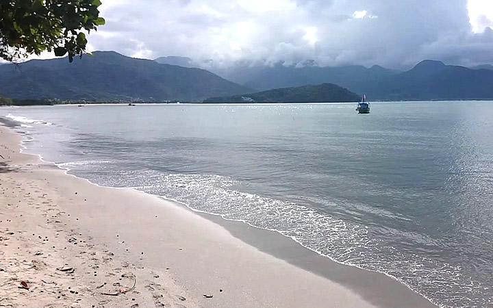 Praia do Itaguá em Ubatuba Praia do Itaguá em Ubatuba
