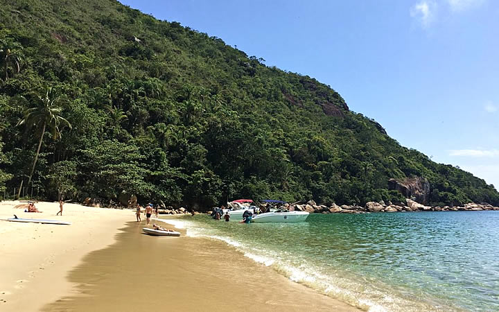 Praia dos Meros em Ilha Grande Praia dos Meros em Ilha Grande