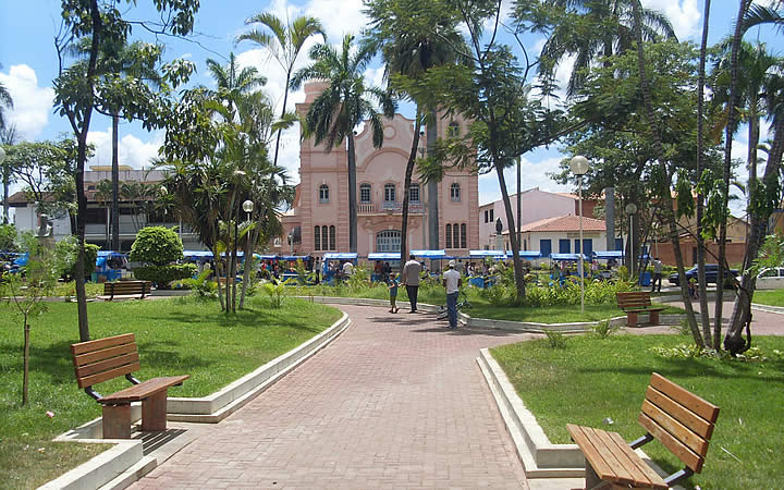 Praça Matriz de Montes Claros Praça Matriz de Montes Claros