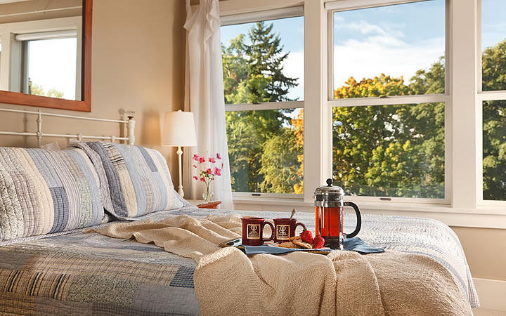 Bandeja de Café em cima da cama - Bed and Breakfast