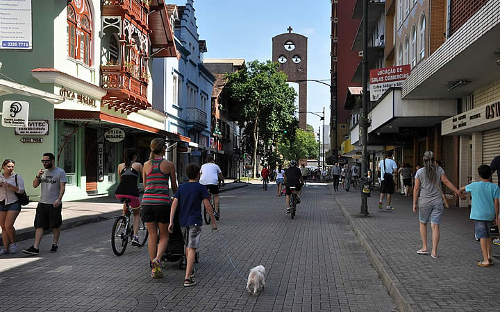 Centro Histórico - Rua XV de novembro Centro Histórico - Rua XV de novembro