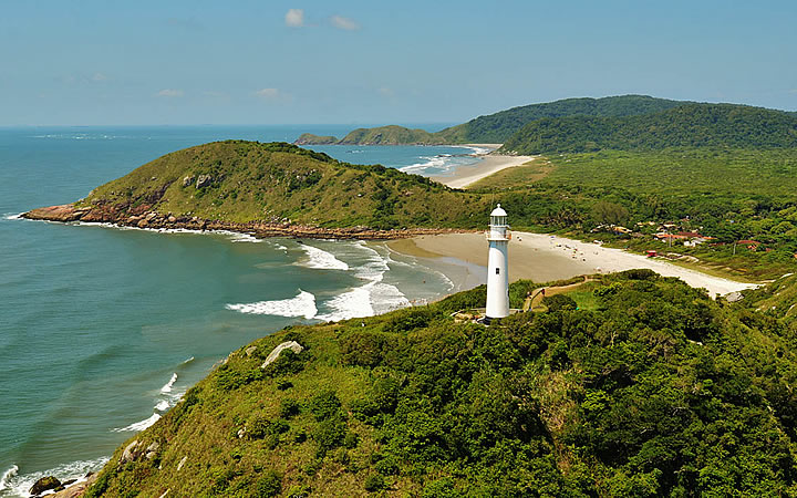 Farol das Conchas em Ilha do Mel Farol das Conchas em Ilha do Mel