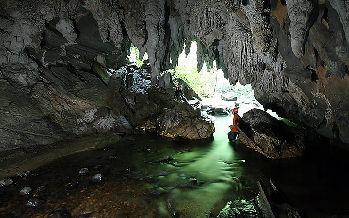 Interior da Caverna da Água Suja em Petar Interior da Caverna da Água Suja em Petar