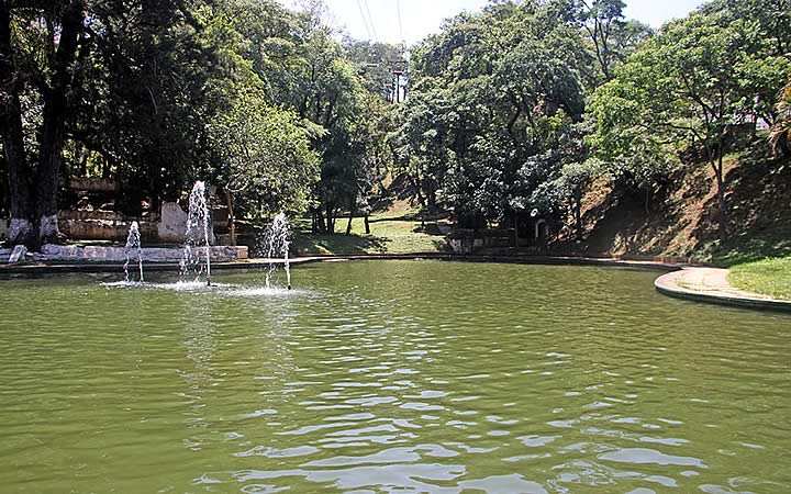 Parque das águas em Aitbaia Parque das águas em Aitbaia
