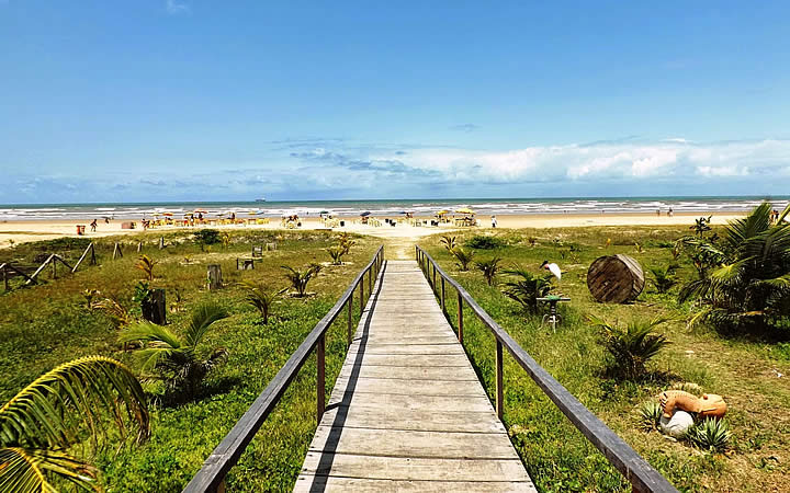 Passarela da Praia de Aruana