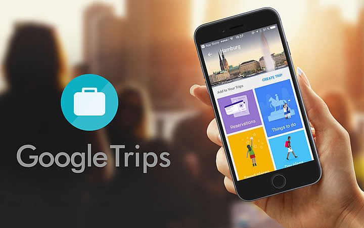 Pessoa segurando um smartphone com o App Google Trips Pessoa segurando um smartphone com o App Google Trips