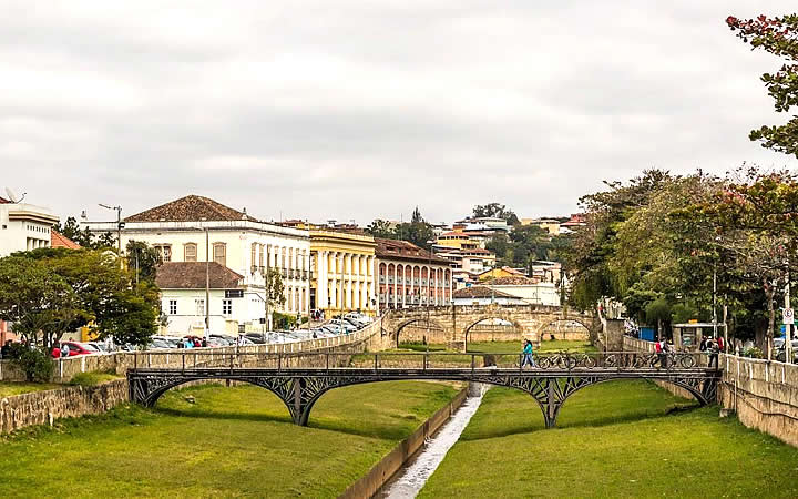 Pontes no centro de São João Del Rei Pontes no centro de São João Del Rei