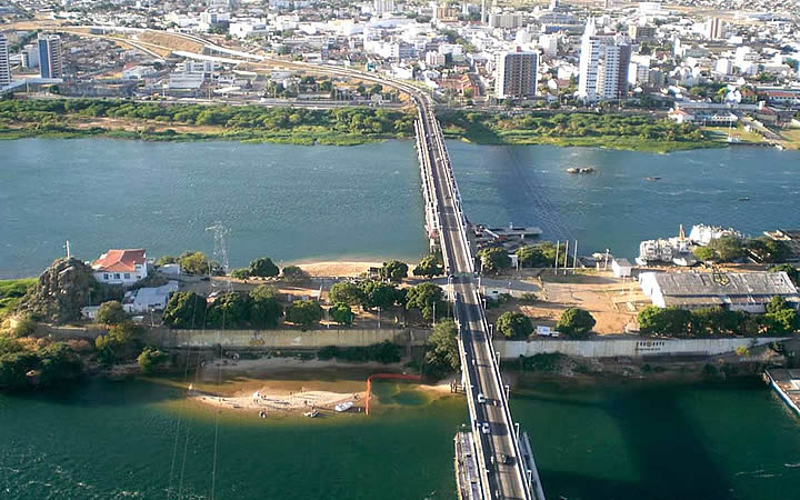 Visão aérea da Ilha do Fogo - Do lado da ponte entre Petrolina e Juazeiro Visão aérea da Ilha do Fogo - Do lado da ponte entre Petrolina e Juazeiro