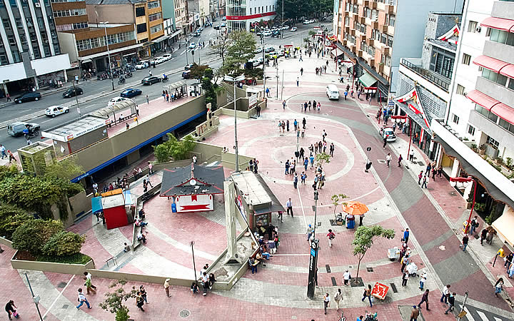 Estação de Metrô do Bairro Liberdade Estação de Metrô do Bairro Liberdade