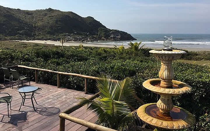 Vista para praia na Pousada Grajagan Surf Resort Vista para praia na Pousada Grajagan Surf Resort