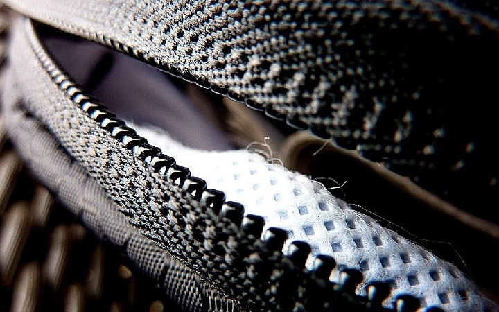 Zipper de mala aberto Zipper de mala aberto