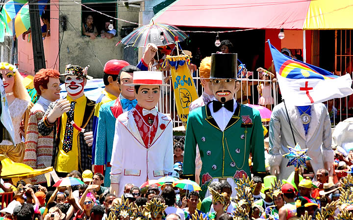 Bonecos gigantes São Luiz do Paratinga Bonecos gigantes São Luiz do Paratinga