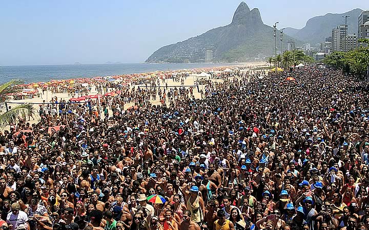 Foliões do bloco Da Preta, da cantora Preta Gil, pistas da Avenida Vieira Sou lotadas Foliões do bloco Da Preta, da cantora Preta Gil, pistas da Avenida Vieira Sou lotadas