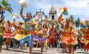Pessoas-dançando-em-bloco-de-carnaval-no-Brasil Pessoas-dançando-em-bloco-de-carnaval-no-Brasil