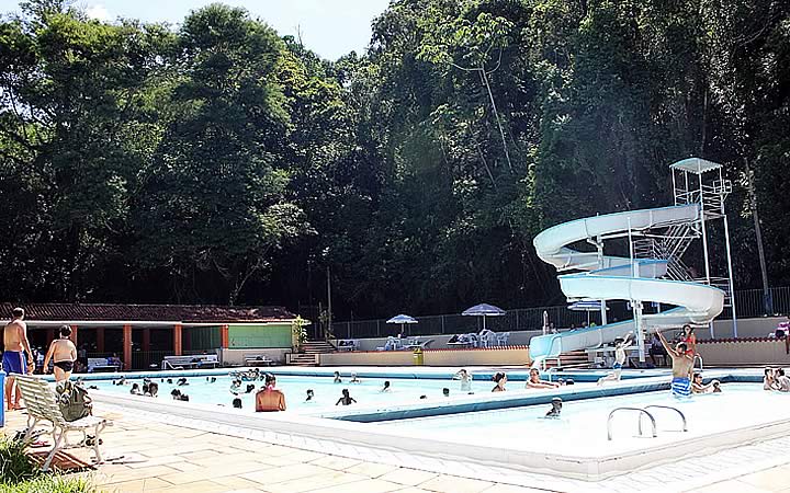 Piscina de água mineiral em Caxambu Piscina de água mineiral em Caxambu