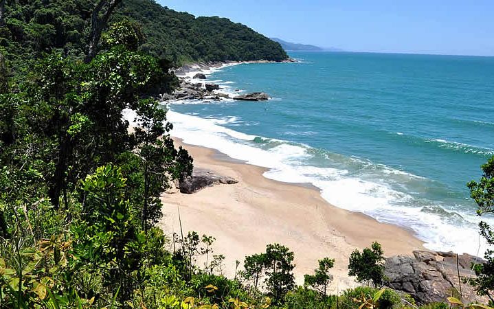 Praia Brava em Caraguatatuba Praia Brava em Caraguatatuba