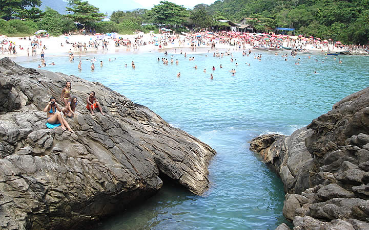 Praia do Meio em Trindade Praia do Meio em Trindade