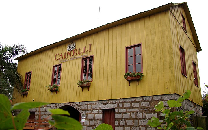 Prédio da Vinículo Cainelli Prédio da Vinículo Cainelli