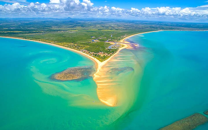 Vista aérea da praia em Corumbau Vista aérea da praia em Corumbau