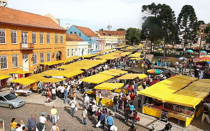 Vista aérea do Largo da Ordem em Curitiba Vista aérea do Largo da Ordem em Curitiba