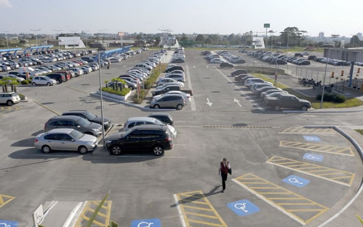 Estacionamento do aeroporto Estacionamento do aeroporto