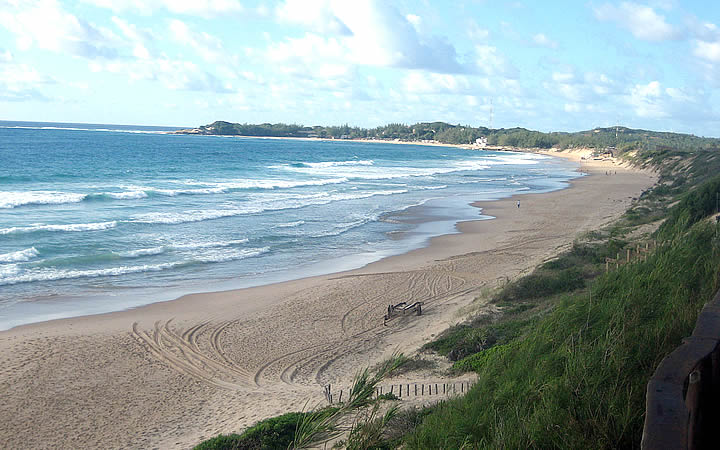 Praia do Tofo em Moçambique