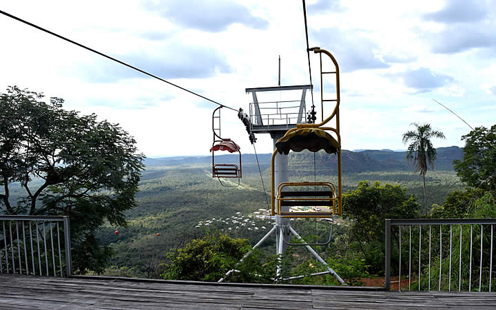 Teleférico do Santuário da Pedra Caída Teleférico do Santuário da Pedra Caída