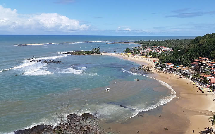 Visão aérea da ilha de Tinharé Visão aérea da ilha de Tinharé