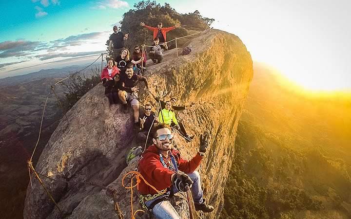 Aventureiros na Pedra do Baú Aventureiros na Pedra do Baú