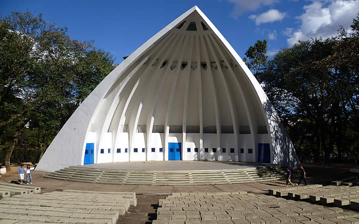 Espaço para atividades culturais e educativas no parque Portugal Espaço para atividades culturais e educativas no parque Portugal
