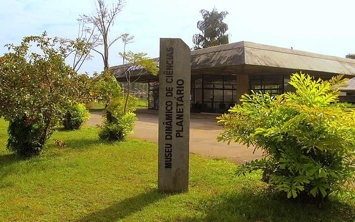 Museu dinâmico de Ciências e ao Planetário Museu dinâmico de Ciências e ao Planetário