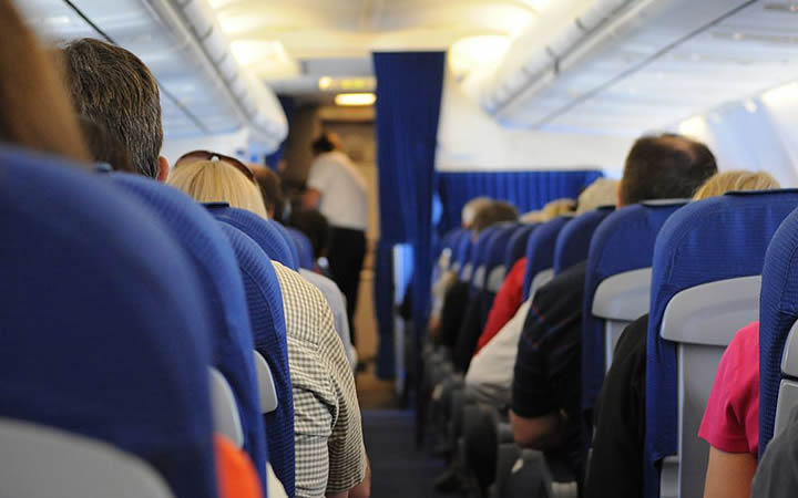 Pessoas no avião Pessoas no avião