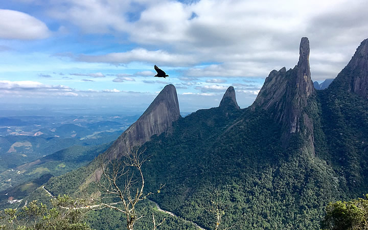 Vista aérea da Serra dos Órgãos Vista aérea da Serra dos Órgãos