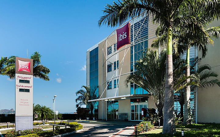 Fachada do Ibis Vitória Fachada do Ibis Vitória
