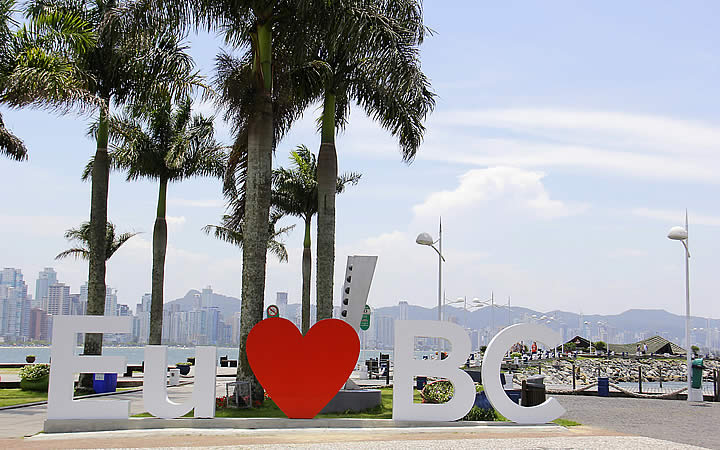 Letreiro eu amo BC Letreiro eu amo BC - Navegantes