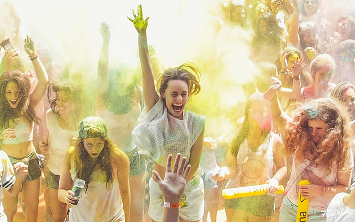 Pessoas no Holi Teen Pessoas no Holi Teen